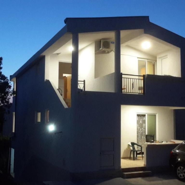 Dzenan apartmani - Two-Bedroom Studio Apartment - 8