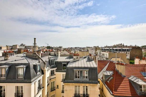 Toits de Paris - Vue Tour Eiffel - by MonPetitFaré - Appartement - 17