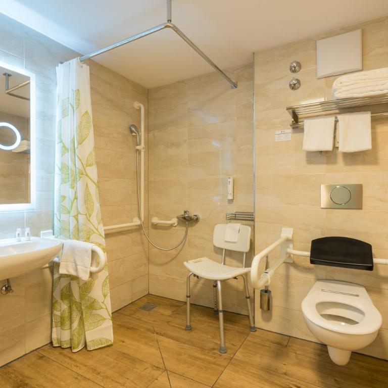 Best Western Plus Hotel Füssen - Zweibettzimmer - barrierefrei - 2