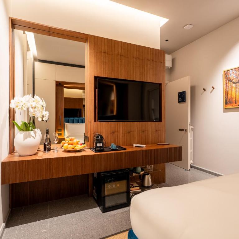 Domus Suites Colosseum - Deluxe King Studio - 9