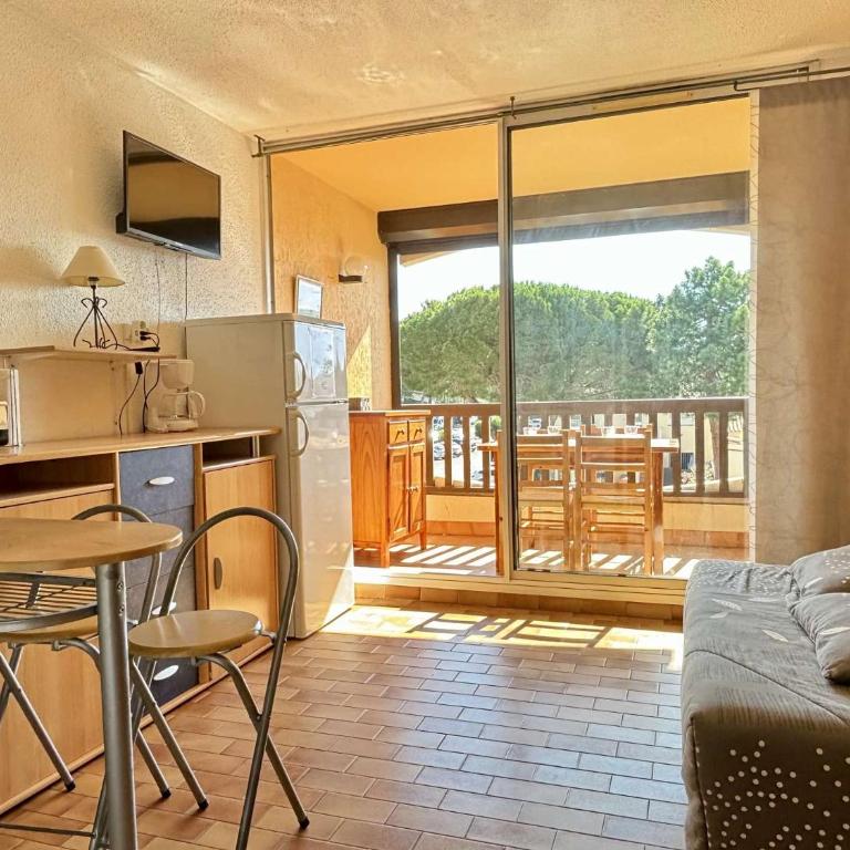 Studio cabine dans résidence avec piscine 4 couchages ARGELES SUR MER AR030-059 - Appartement - 2