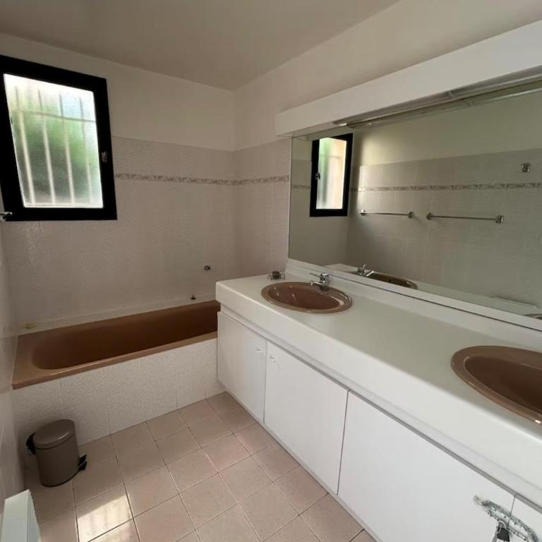 Appartement Hauts de Vaugrenier - Appartement 2 Chambres - 10