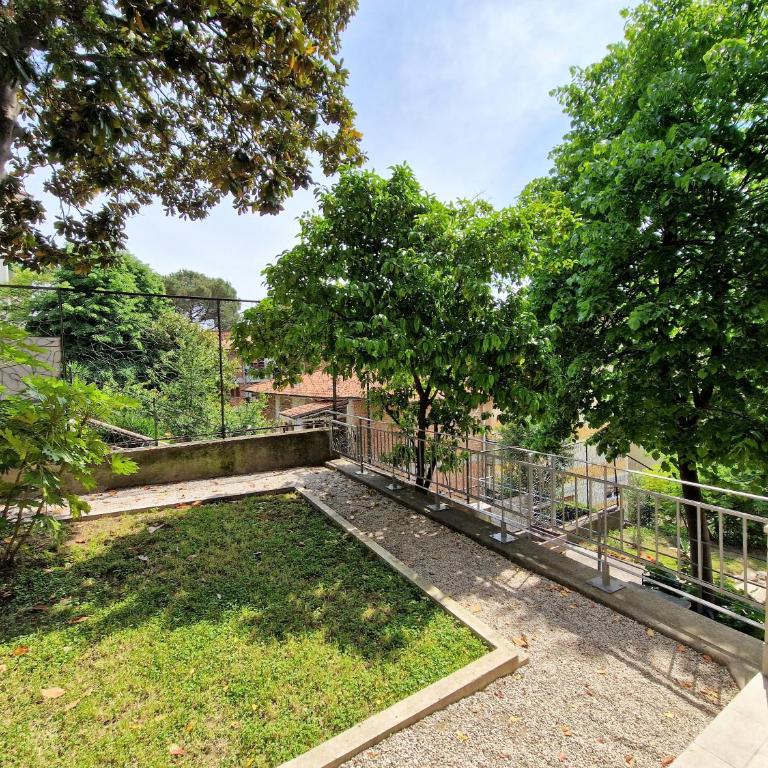 Charme & Garden - One-Bedroom House - 12