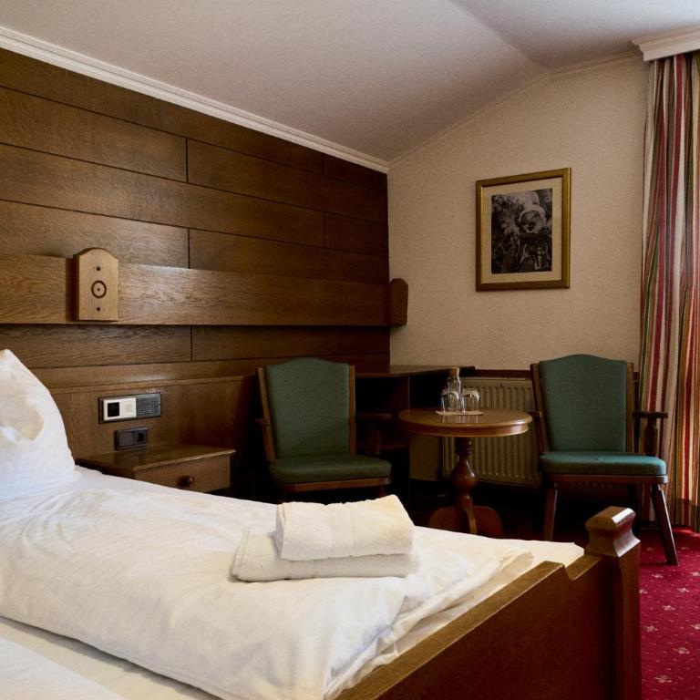 Hotel Martini Kaprun including free parking and Zell am See-Kaprun summer card - Economy Doppelzimmer - 3