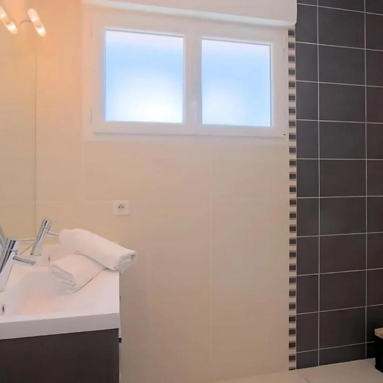 Les Roses Marines - Maison 3 Etoiles Terrasse - Idéal Calme - Three-Bedroom Home - 14