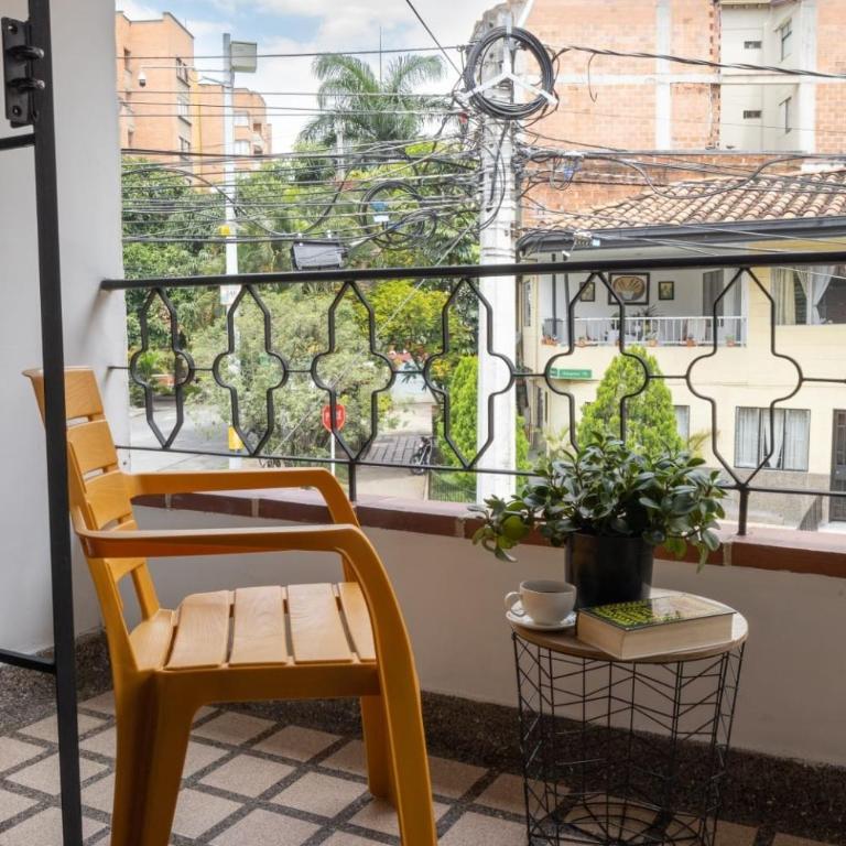 Casa amplia y acogedora en el corazón de Laureles - Casa de 5 dormitorios - 3