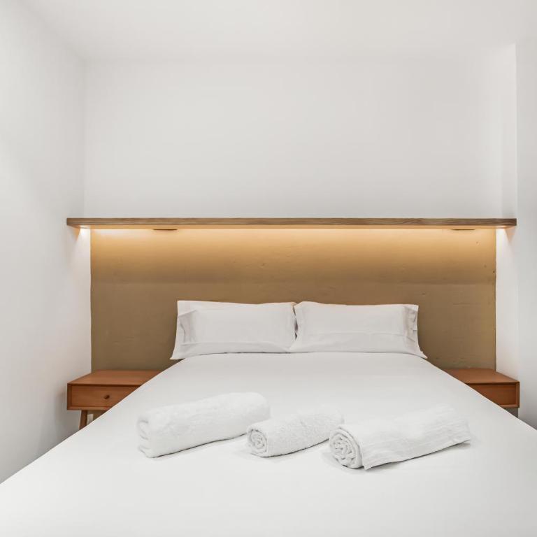 Las Palmas Beach House Retreat - Two-Bedroom Apartment - 11