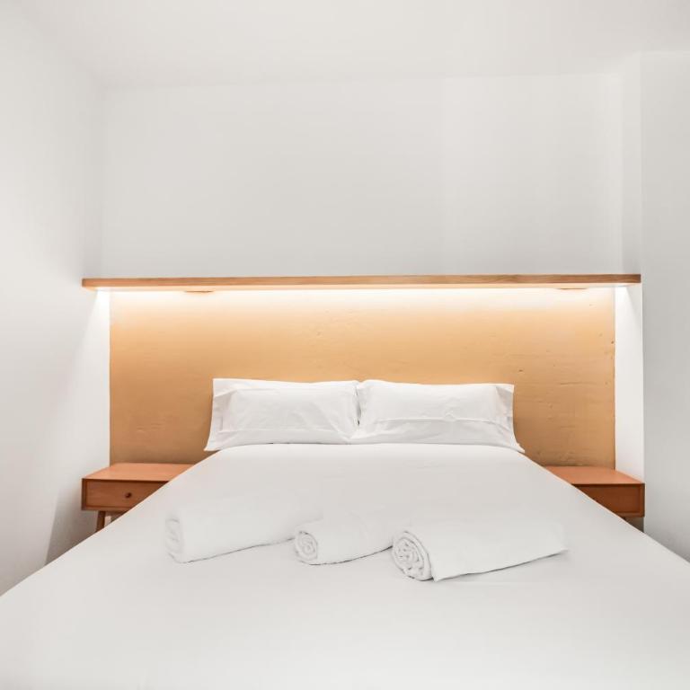 Las Palmas Beach House Retreat - Two-Bedroom Apartment - 16