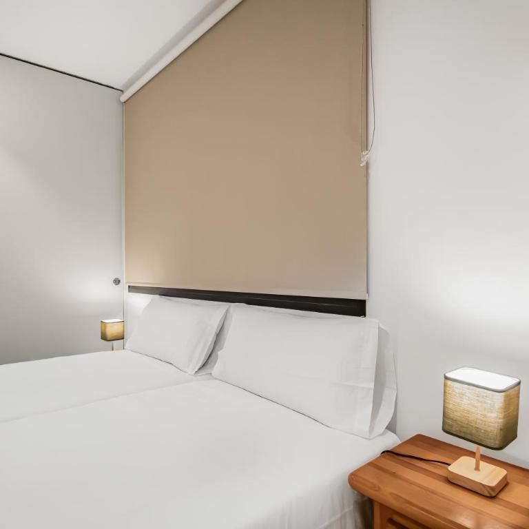 Las Palmas Beach House Retreat - Two-Bedroom Apartment - 24