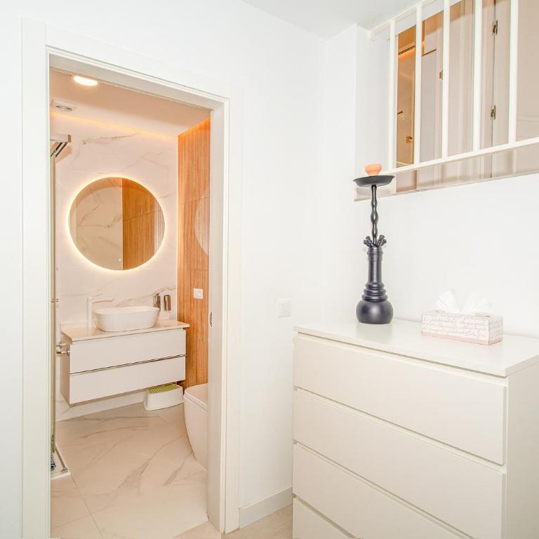 Luxury 3bd villa with premium amenities, jacuzzi, private parking - Villa de 3 dormitorios - 35