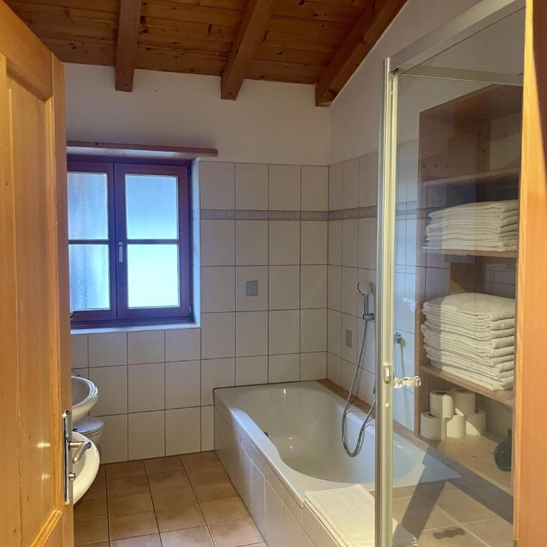Landhotel Maiergschwendt inkl Chiemgaukarte - Ferienhaus mit 4 Zimmern - 5