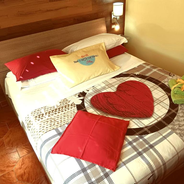 Non ci resta che Napoli - Camera Matrimoniale Budget - 6