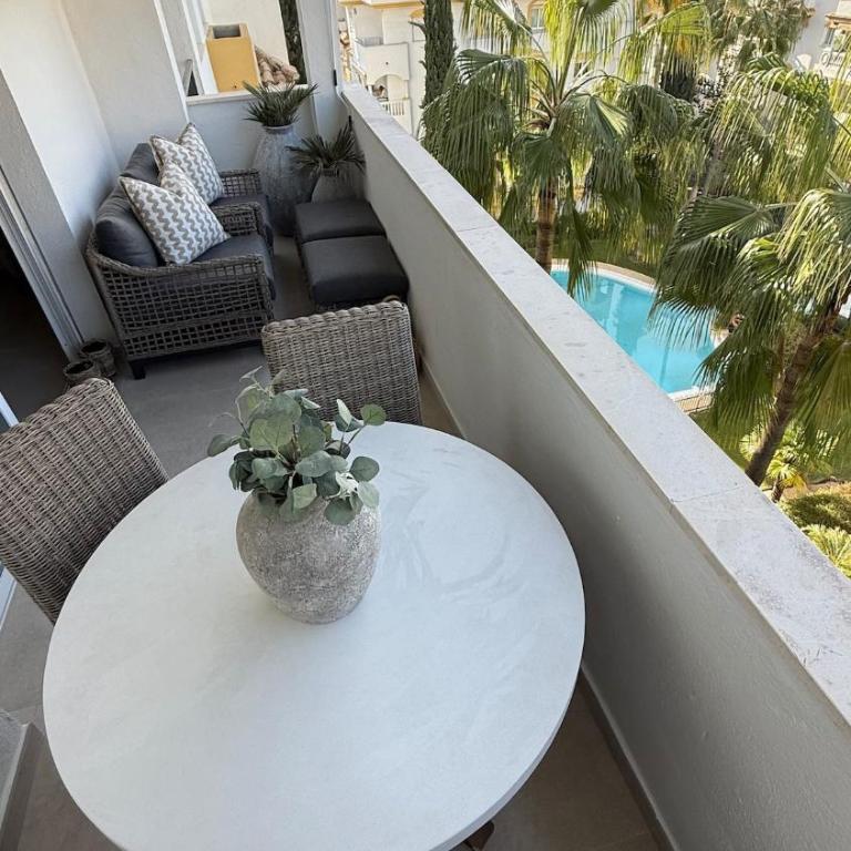 Sea view and sunny rooftop in Marbella, remodeled 2025 - One-Bedroom Apartment - 15
