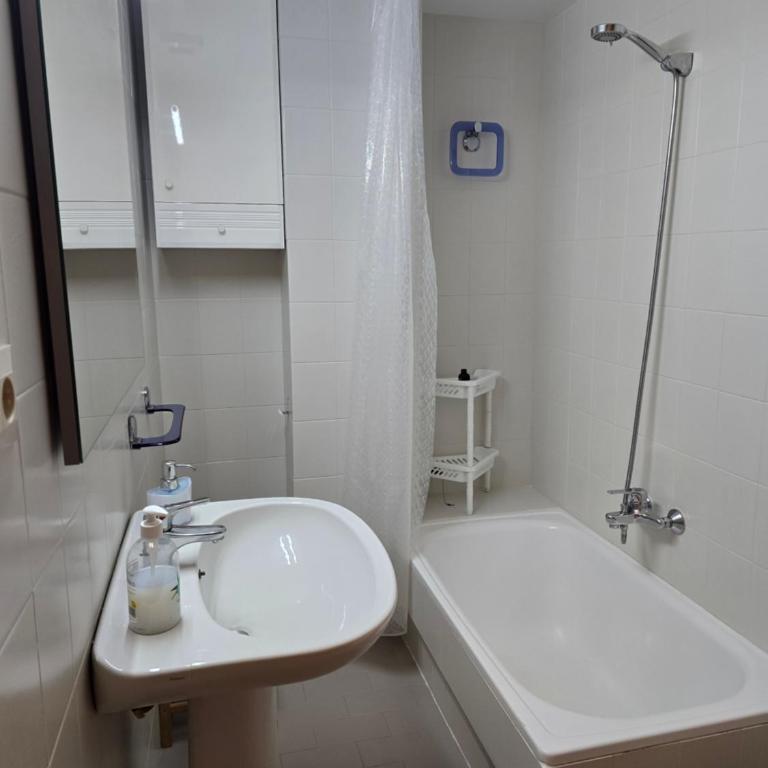 Precioso apartamento en Cullera, con piscina junto a la playa - Two-Bedroom Apartment - 4