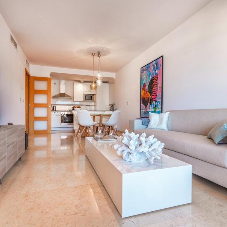Encantador apartamento en Marbella, bonita terraza y vista al mar - Apartamento de 1 dormitorio - 2