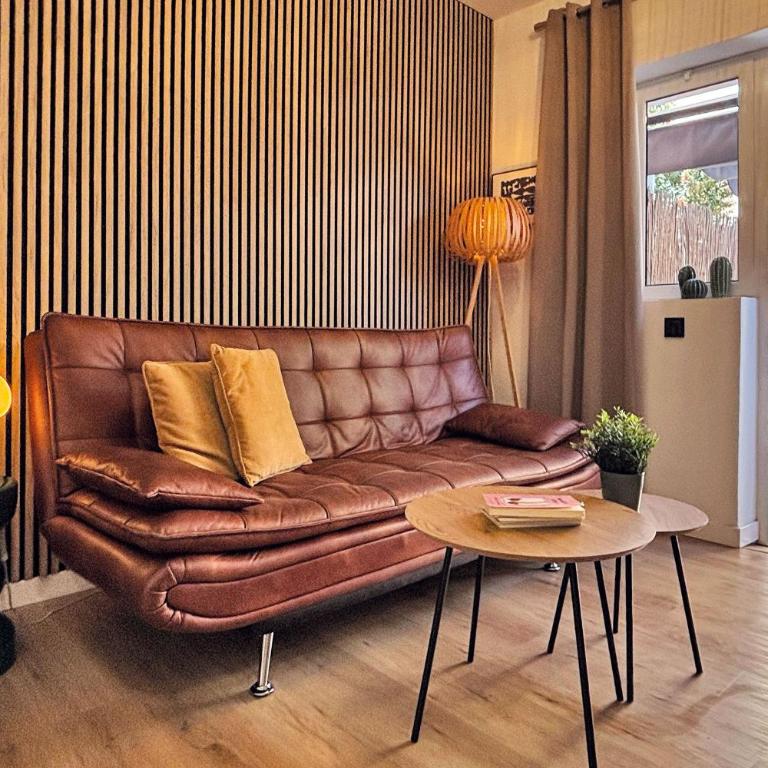 Cosy Bungalow Green Oasis - One-Bedroom House - 10