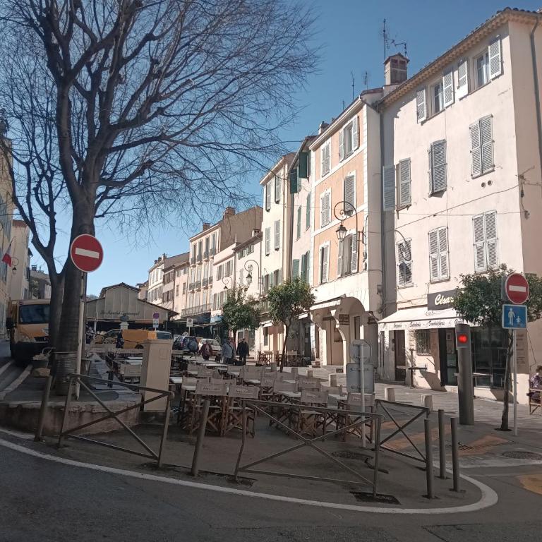 Adorable studio vieil Antibes - Monolocale - 24