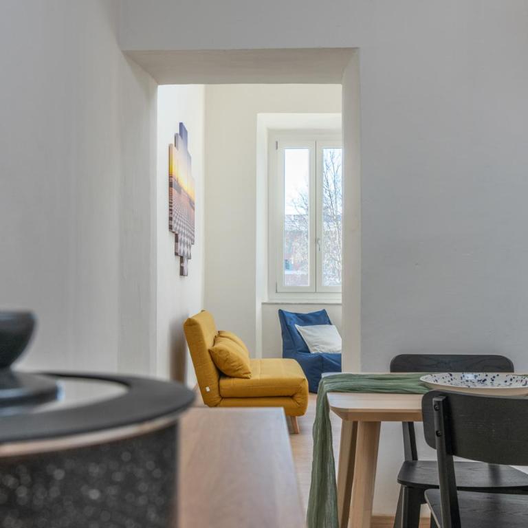 Breezy Sunset - Two-Bedroom Apartment - 4