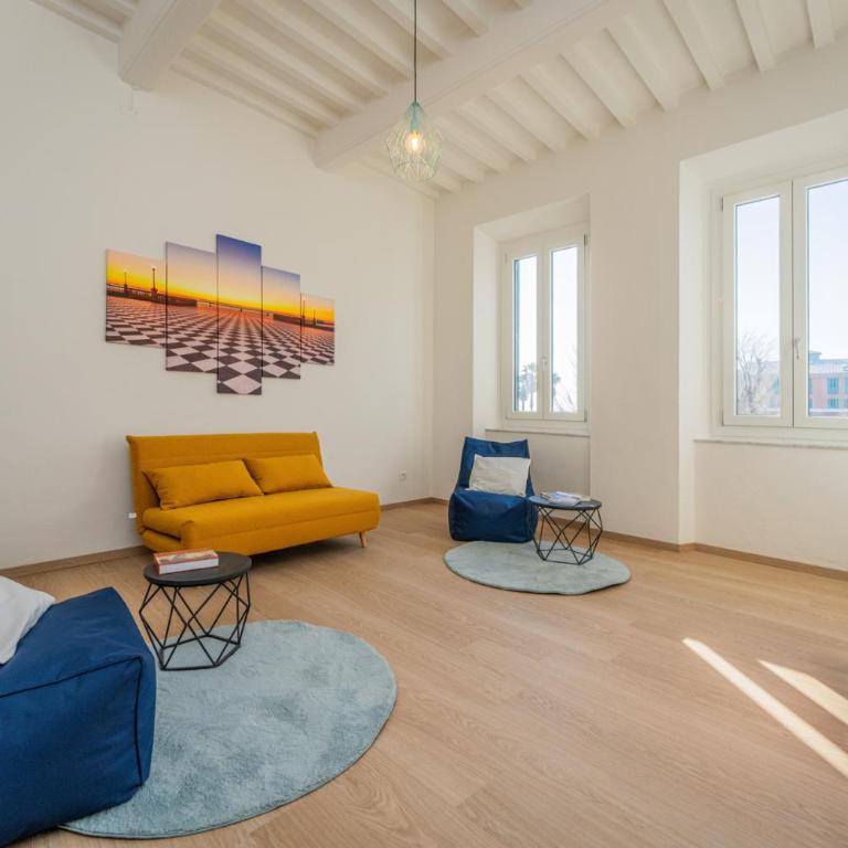Breezy Sunset - Two-Bedroom Apartment - 12