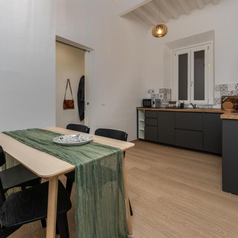 Breezy Sunset - Two-Bedroom Apartment - 10