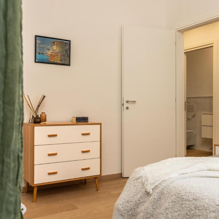 Breezy Sunset - Two-Bedroom Apartment - 20