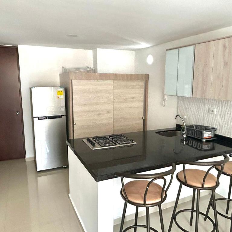 Apartahotel Centro Comercial San Gil Plaza - Three-Bedroom Apartment - 10