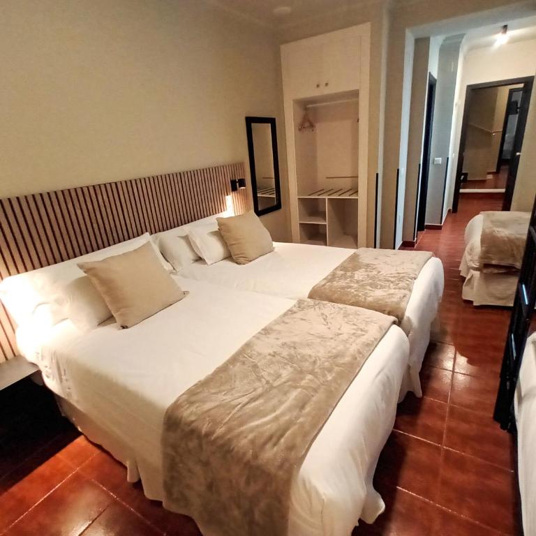 Hotel San Francisco - Habitación Familiar - 12