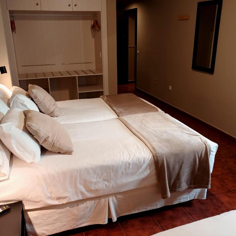 Hotel San Francisco - Habitación Triple - 13