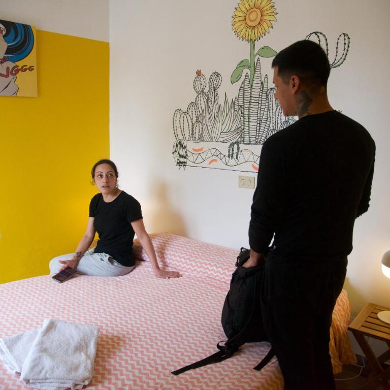 Sunflower City Student Hostel & Bar - Budget Twin Room with Private Bathroom - 6