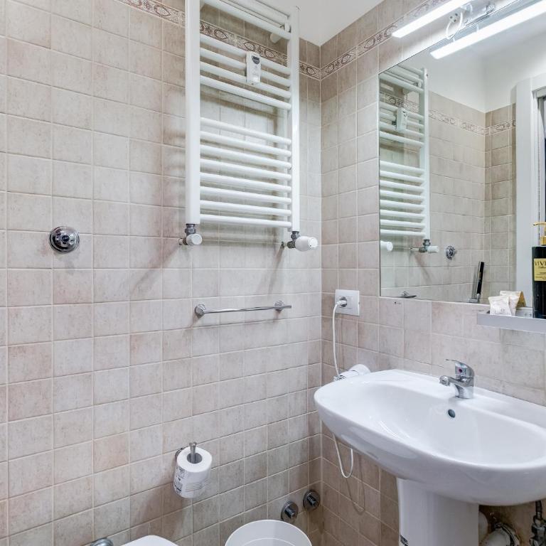 VIVILO COLLECTION - Marche 54 Apart 4bdr - Close to Via Veneto - Appartamento Deluxe con 4 Camere da Letto - 12