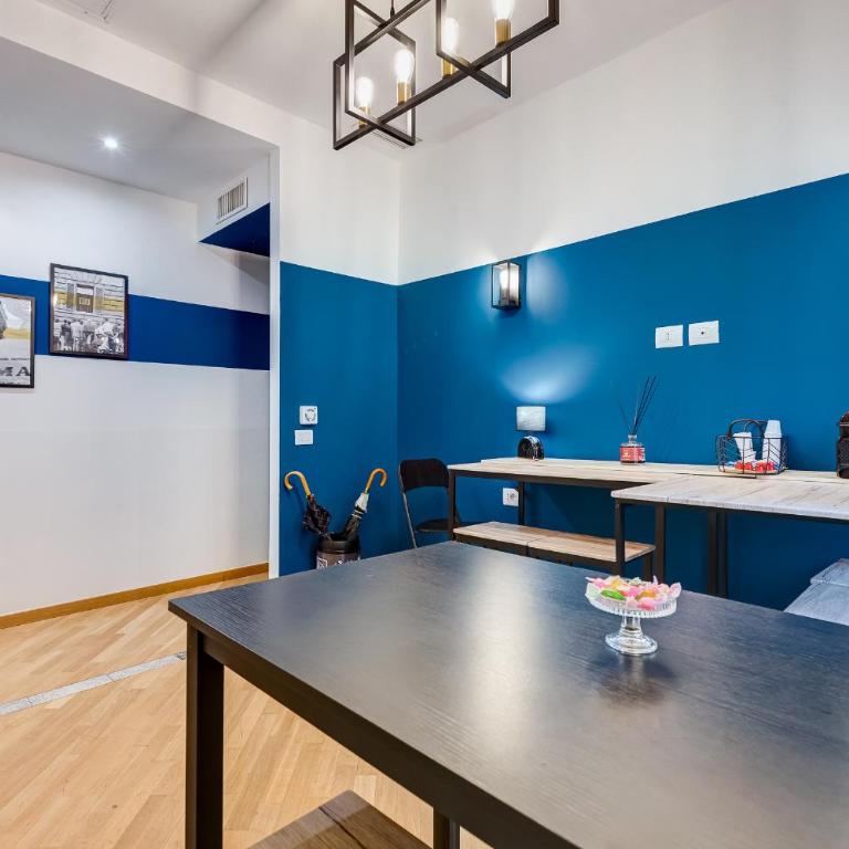 VIVILO COLLECTION - Marche 54 Apart 4bdr - Close to Via Veneto - Appartamento Deluxe con 4 Camere da Letto - 82