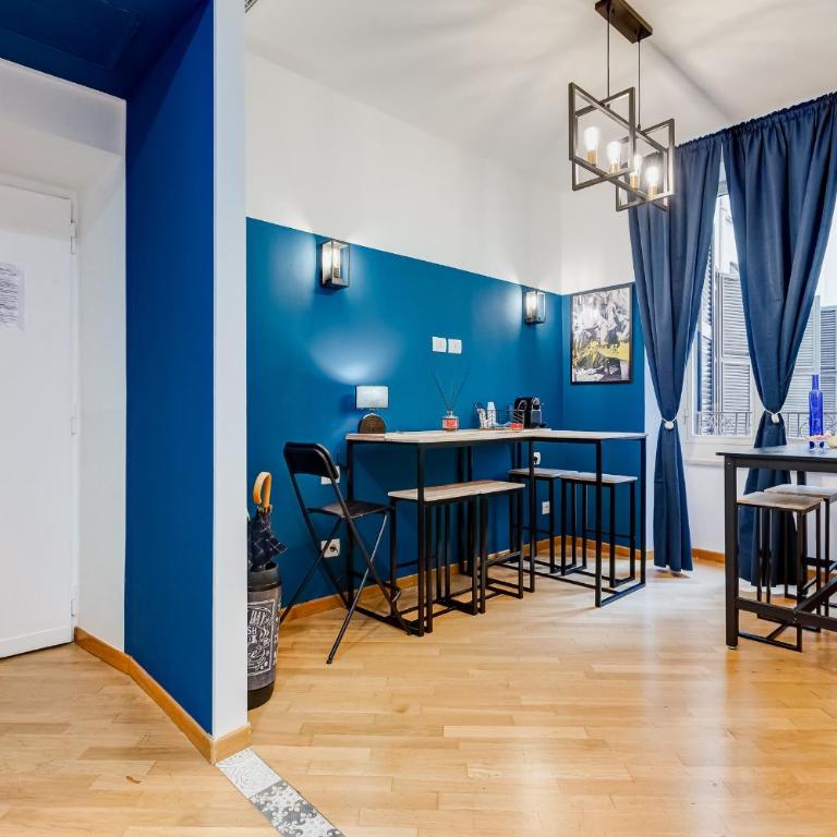 VIVILO COLLECTION - Marche 54 Apart 4bdr - Close to Via Veneto - Appartamento Deluxe con 4 Camere da Letto - 87