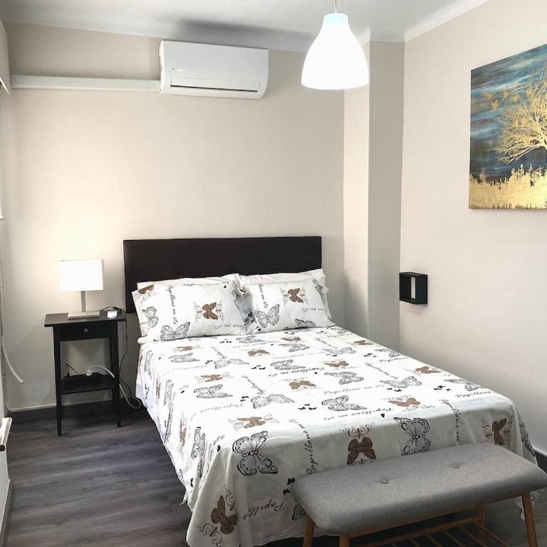 Apartment, 3 bedrooms, downtown - Three-Bedroom Apartment with Balcony - 4