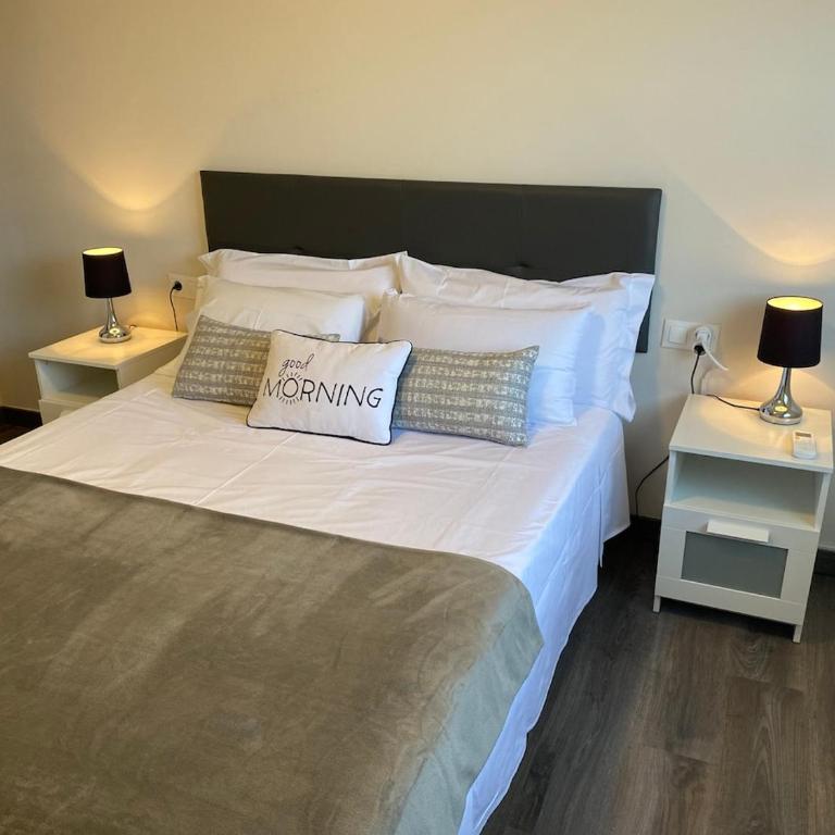 Apartment, 3 bedrooms, downtown - Three-Bedroom Apartment with Balcony - 19