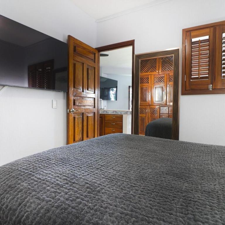 Condo Best of Life - One Bedroom Ocean Views - One-Bedroom Apartment - 12