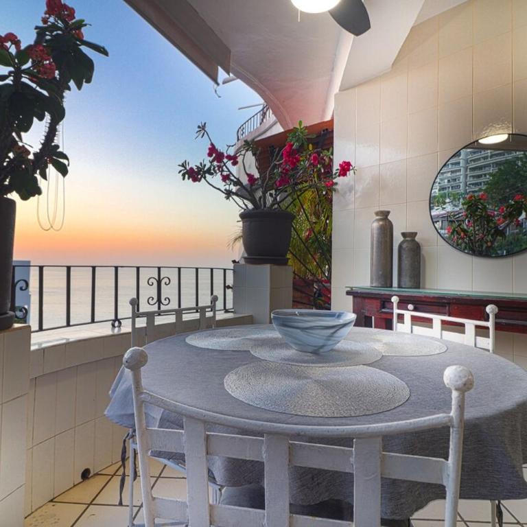 Condo Best of Life - One Bedroom Ocean Views - One-Bedroom Apartment - 18