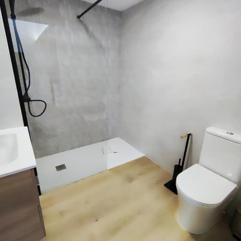Caracol - Entire Apt - Near Beach and Stadium by Río Turia Apartments - One-Bedroom Apartment - 8