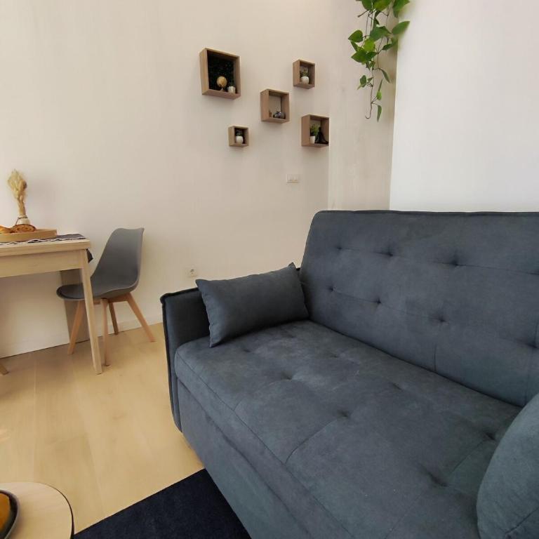 Caracol - Entire Apt - Near Beach and Stadium by Río Turia Apartments - One-Bedroom Apartment - 2