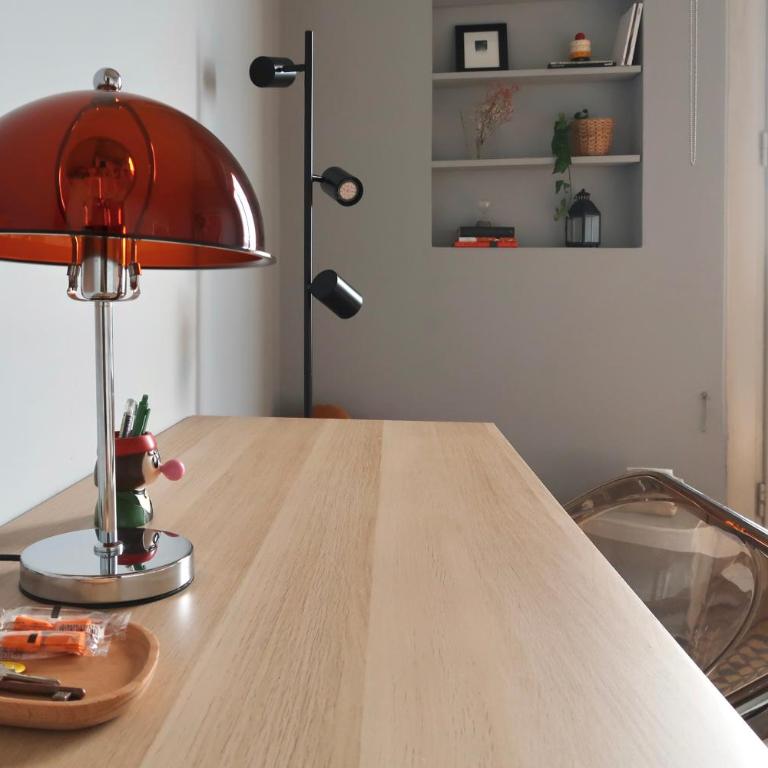 Cozy Esthers Room S with Balcony - Camera Matrimoniale con Bagno in Comune - 5