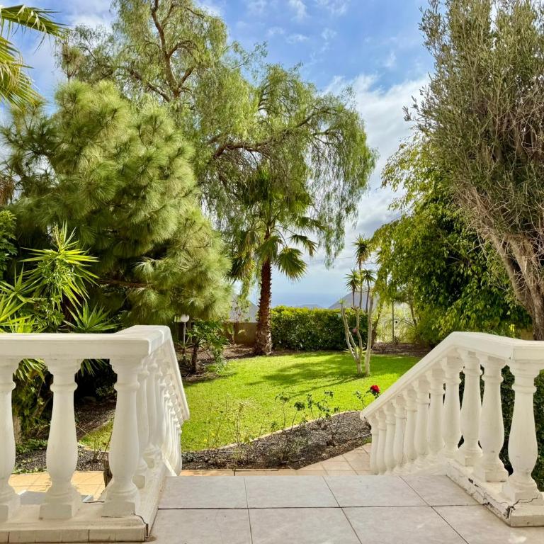Casa Lilo, en jardin grande, con una gran piscina y barbacoa - One-Bedroom House - 7