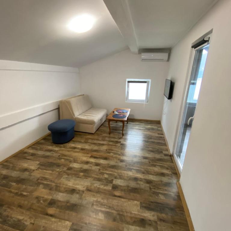 Apartmani Andjela - Two-Bedroom Apartment - 7