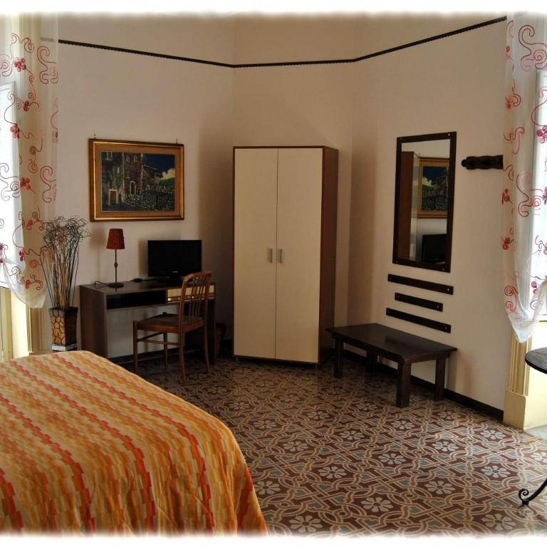 Bed and Breakfast D'Angelo - Camera Matrimoniale Deluxe con Bagno Interno Privato - 13