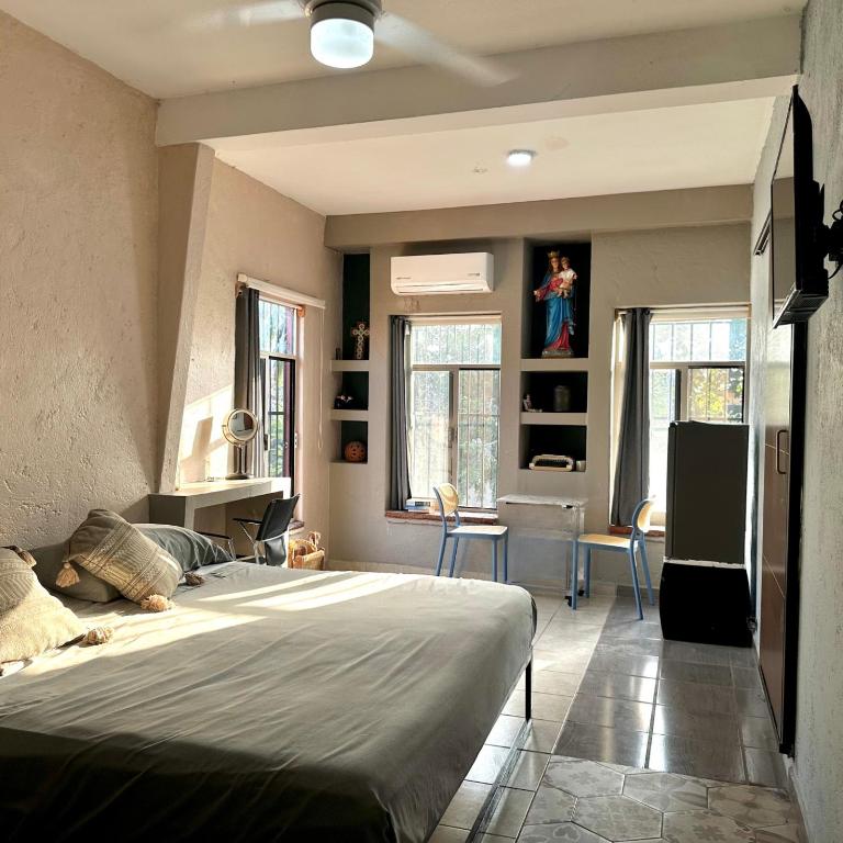Casa Dos Antonios en Zona Viva de Puerto Vallarta - Three-Bedroom House - 1