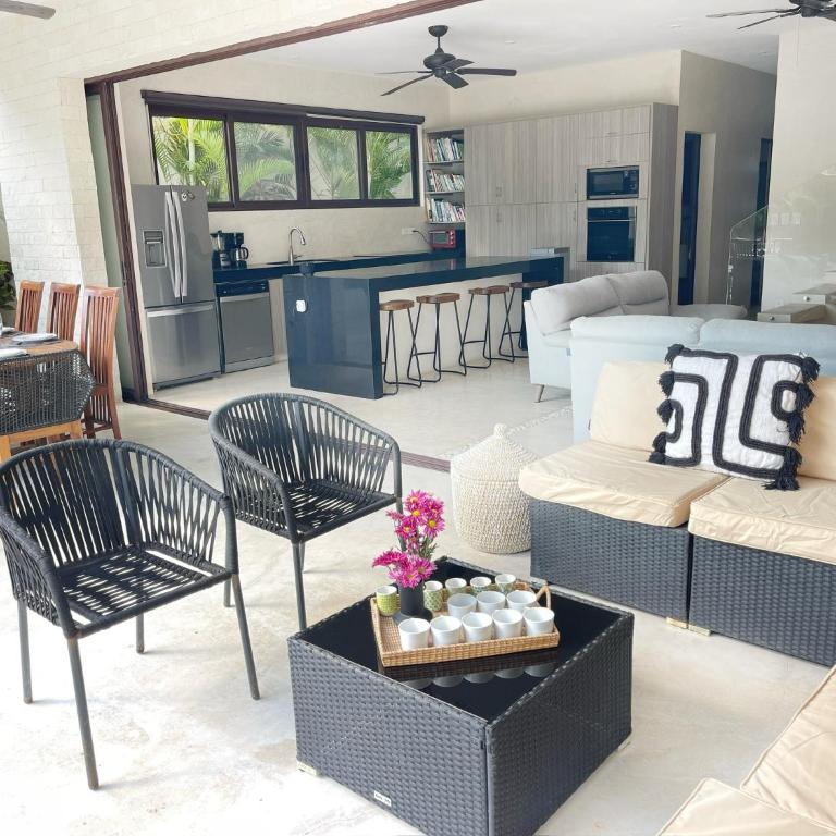 Luxury House Tomanoa - 10pers - 4rooms - Pool - HotJacuzzi - Speed Wifi -waterfall - Villa con piscina privada - 13