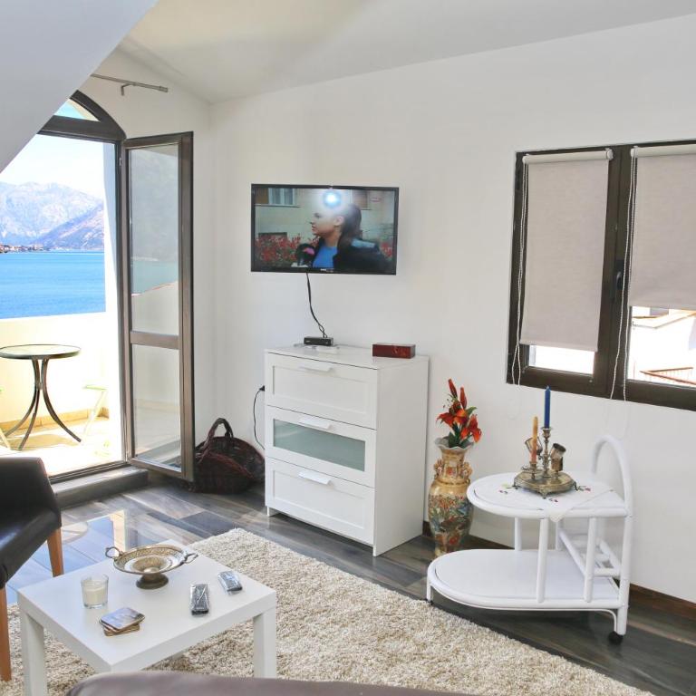 Apartment Jovana - Studio Apartment with Sea View - 12