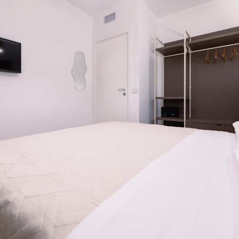Terminal Sud - Double Room with Private Bathroom - 17