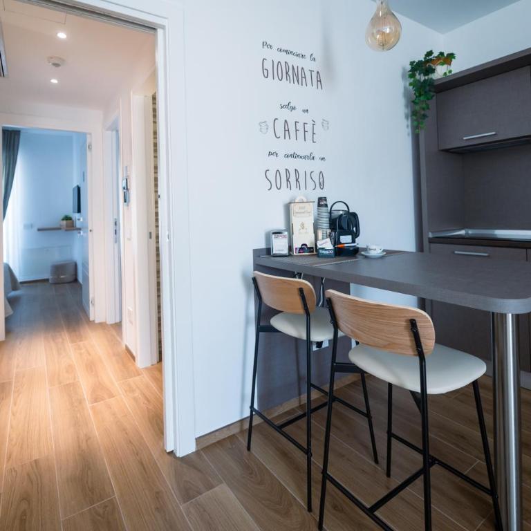 Terminal Sud - Family Room with Private Bathroom - 18