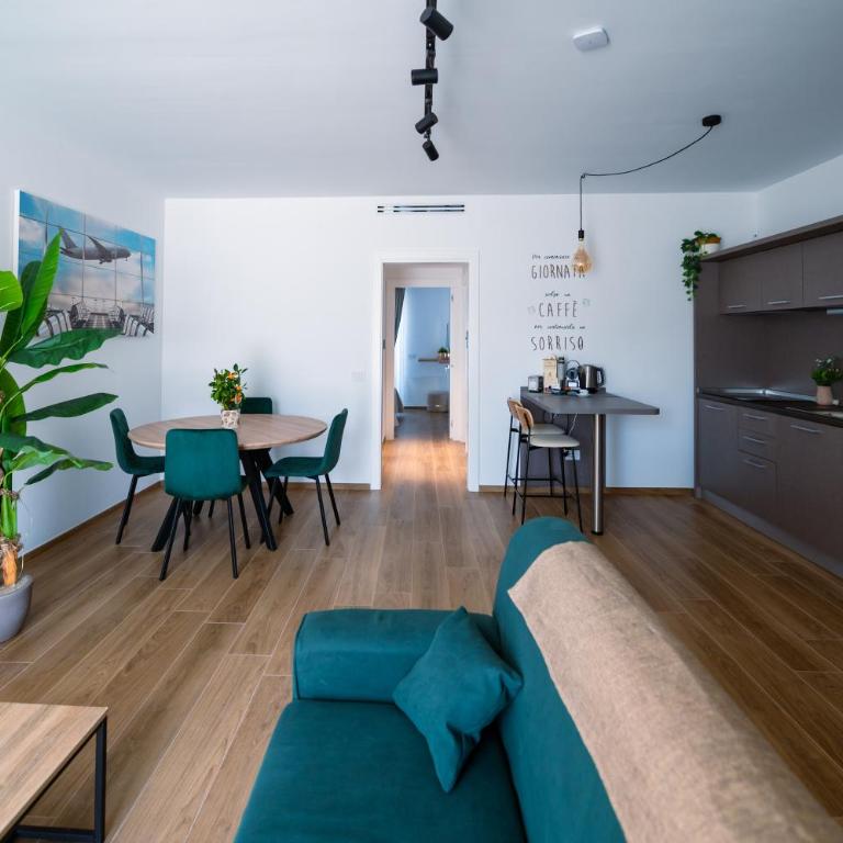 Terminal Sud - Family Room with Private Bathroom - 20