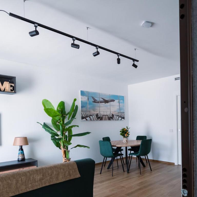 Terminal Sud - Family Room with Private Bathroom - 26