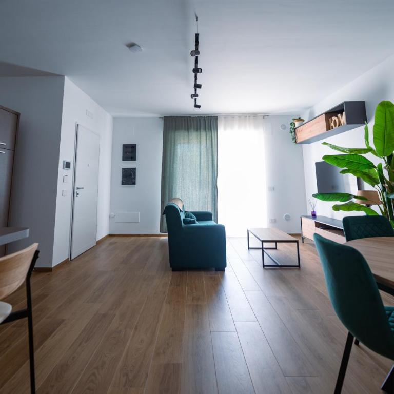 Terminal Sud - Family Room with Private Bathroom - 28